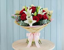 Букет цветов из:  Лилии и Розы в Высоком Мурманская область