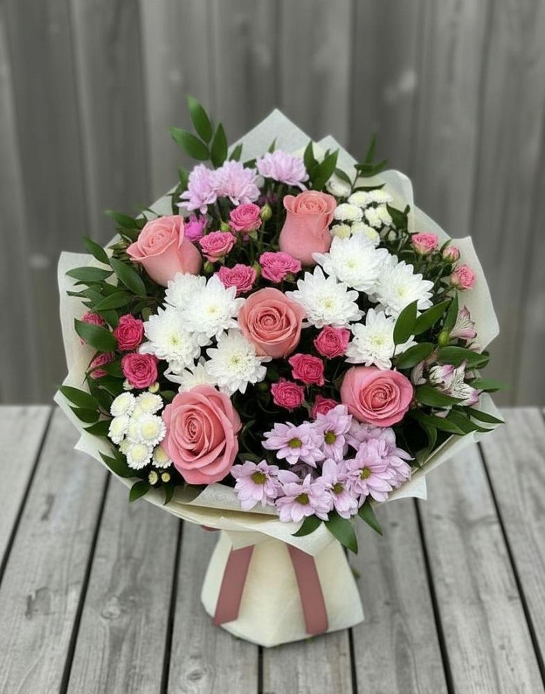 Букет цветов из: Альстромерии, Гвоздики, Розы и Хризантемы в Высоком Мурманская область