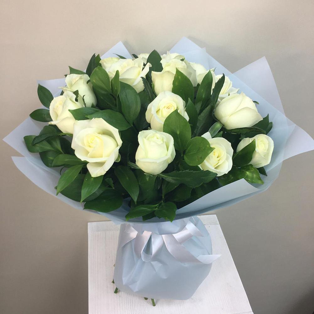 Букет 15 Белых роз Проуд в Высоком Мурманская область