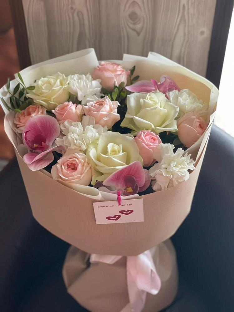 Букет цветов из: Орхидеи, Розы и Гвоздики в Высоком Мурманская область