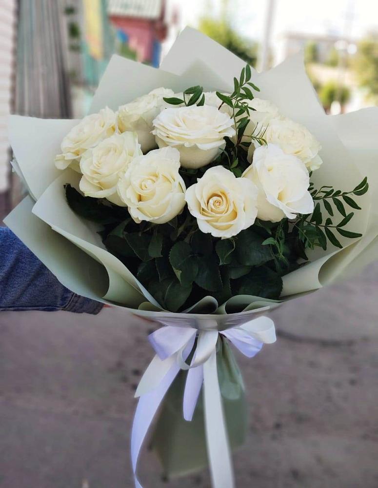 Букет Белые розы Проуд в Высоком Мурманская область