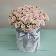 Цветочная композиция из Розы в шляпной коробке в Высоком Мурманская область