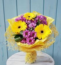 Букет цветов из:  Хризантемы и Герберы в Высоком Мурманская область