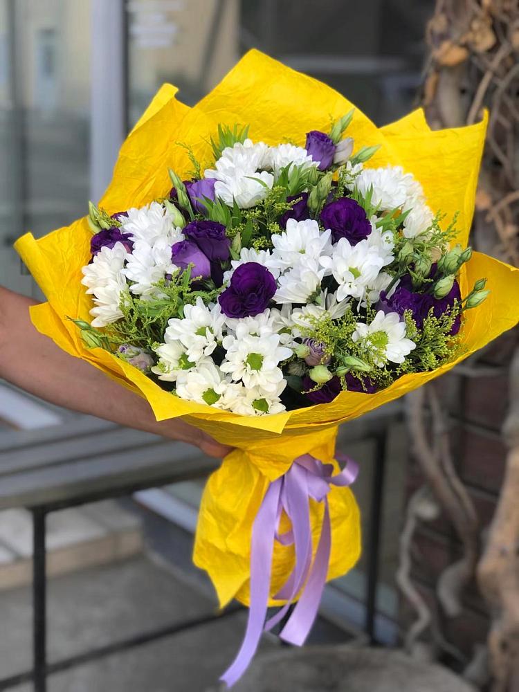 Букет цветов из: Ирисы, Хризантемы и Ромашки в Высоком Мурманская область