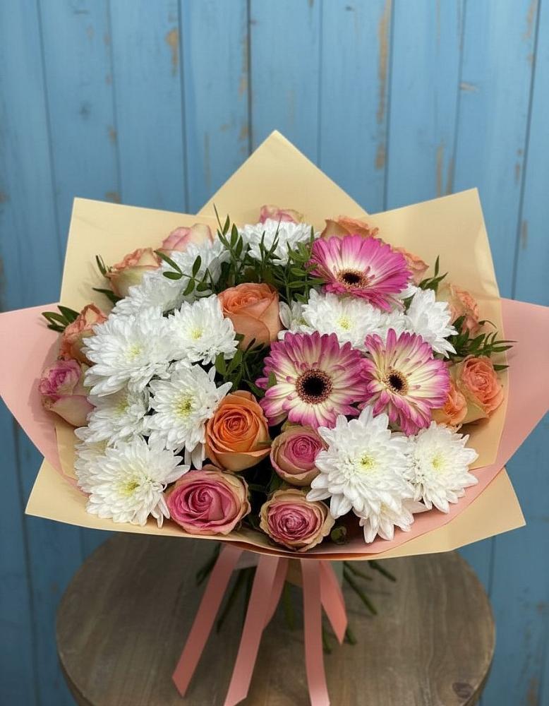 Букет цветов из: Розы, Герберы и Хризантемы в Высоком Мурманская область