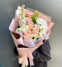 Букет цветов из:  Хризантемы и Розы в Высоком Мурманская область