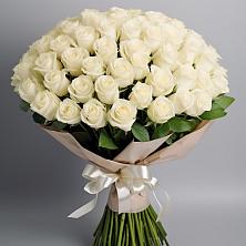 Букет 101 беля роза Белоснежка в Высоком Мурманская область