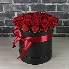 Цветочная композиция из Розы в шляпной коробке в Высоком Мурманская область