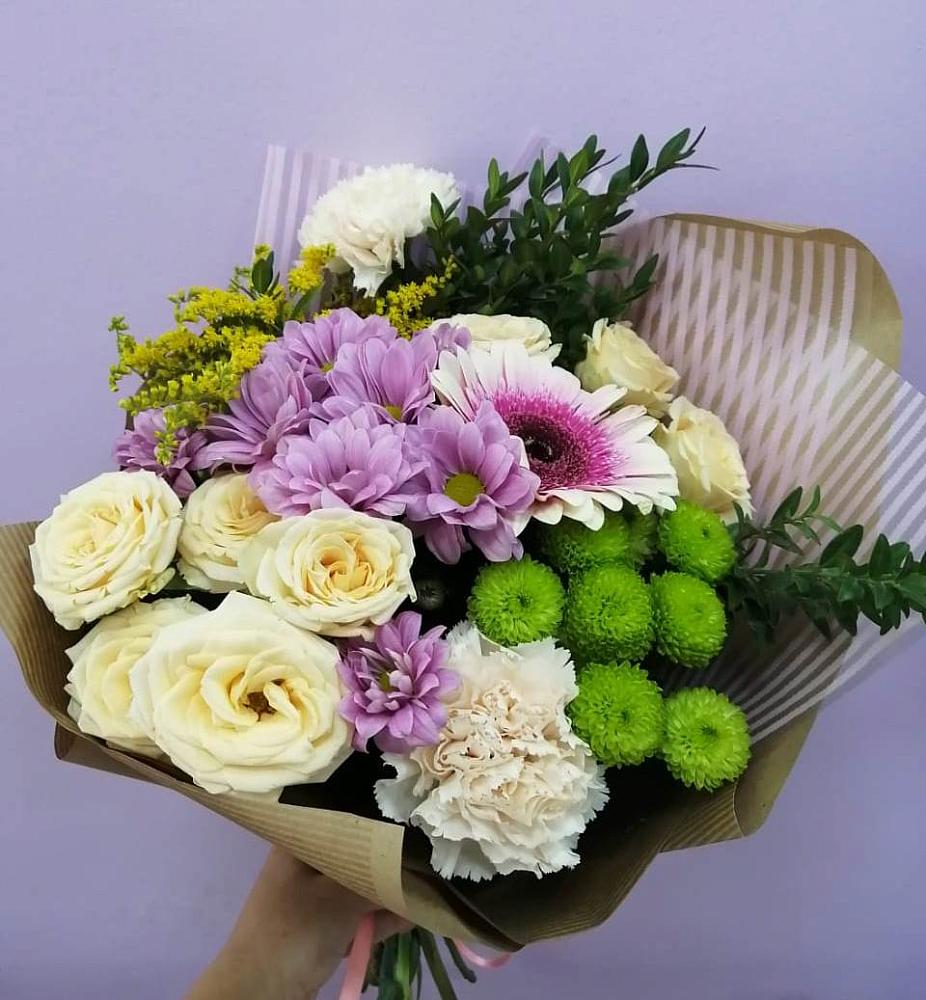 Букет цветов из: Хризантемы, Розы, Гвоздики и Герберы в Высоком Мурманская область