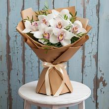 Букет цветов из:  Орхидеи и Розы в Высоком Мурманская область