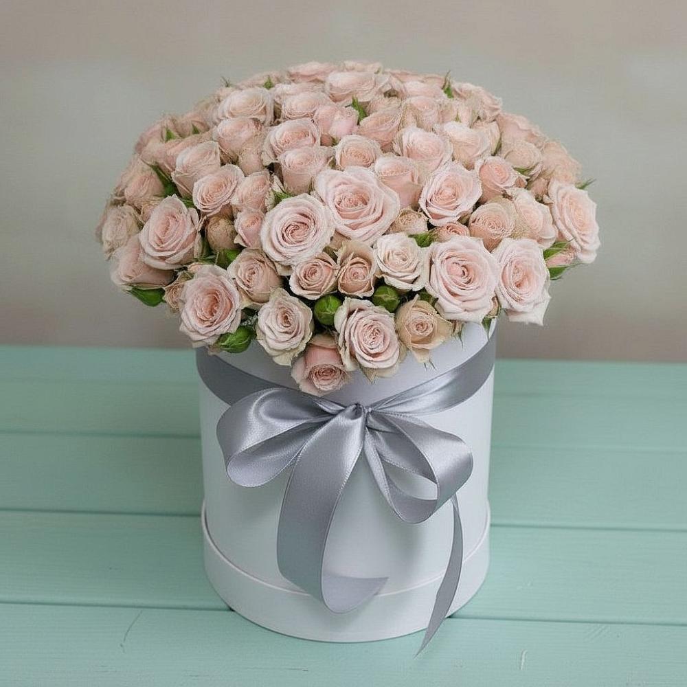 Цветочная композиция из Розы в шляпной коробке в Высоком Мурманская область