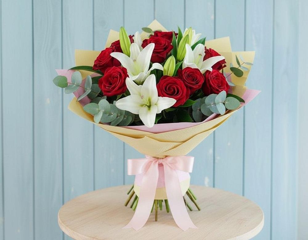 Букет цветов из: Лилии и Розы в Высоком Мурманская область